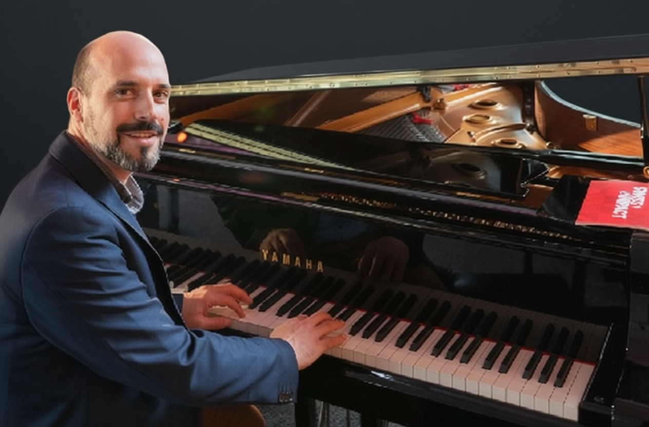 Claude Diallo at the piano